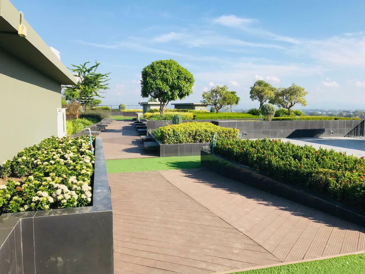 Astra Suites Central Chiang Mai Eksteriør bilde